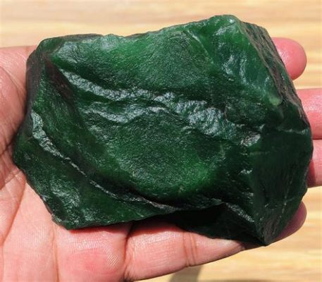  Jadeite - Tìm hiểu về loại đá quý có độ cứng cao được sử dụng trong chế tạo đồ trang sức!