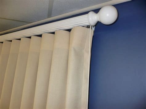 What is a Traverse Curtain Rod: A Journey Through Functionality and Aesthetic Appeal